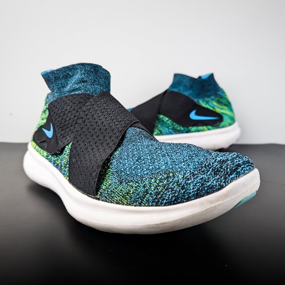 Sz.12.5 Nike Free Running Shoes Fly Knit
